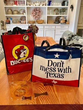 Buccees Tote & Don’t Mess With Texas Tote